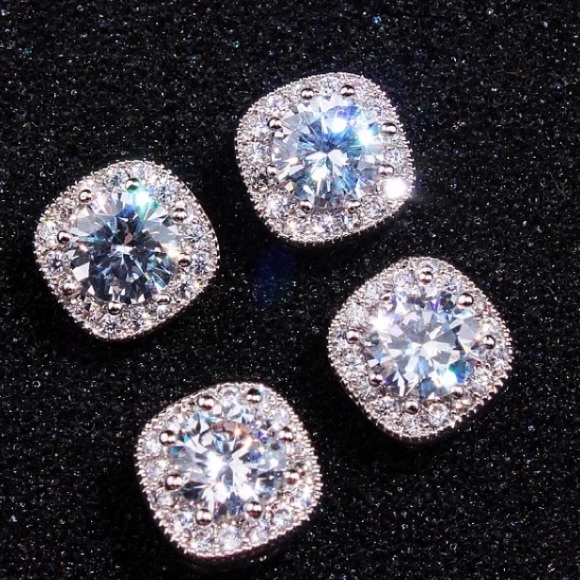 Classic shiny gold plated stud earrings - Picture 5 of 5